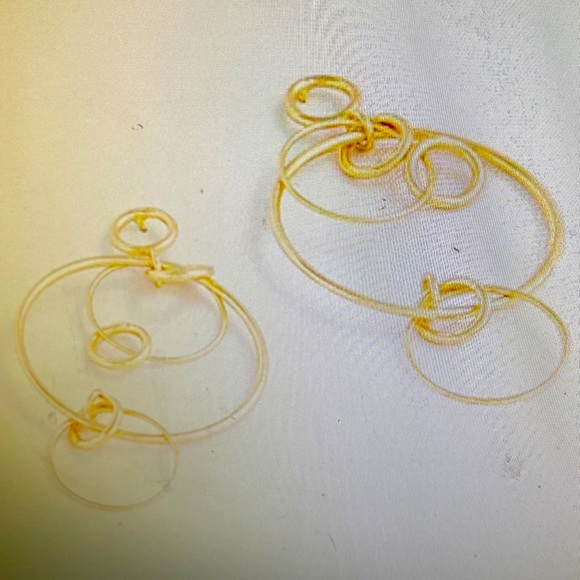 Jcrew BWT dainty gold-plated drop hoop earrings - Picture 1 of 2